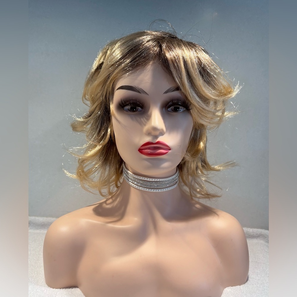 White Rhinestone Snap Closure Choker - Picture 5 of 8